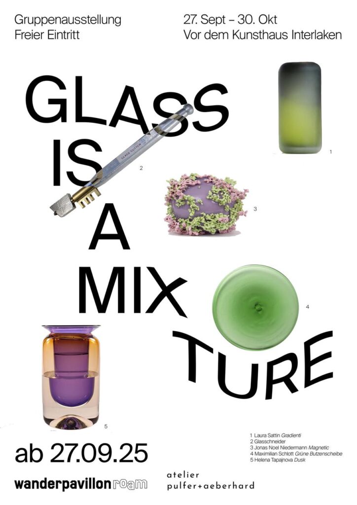 Mit dem Wanderpavillon ROAM entsteht in Interlaken einen Raum, in dem Kunst, Kreislaufwirtschaft und Architektur aufeinandertreffen. Darin präsentiert die Gruppenausstellung „Glass Is a Mixture” Glasarbeiten von Kunstschaffenden, die sich auf verschiedene Weise mit dem Material auseinandersetzen. Texte und Fotografien beleuchten die Herstellung von Glasblaskunst und Glasmalerei. Die Ausstellung eröffnet an der Höhematte in Interlaken am 27. September 2025 und ist den ganzen Oktober besuchbar.